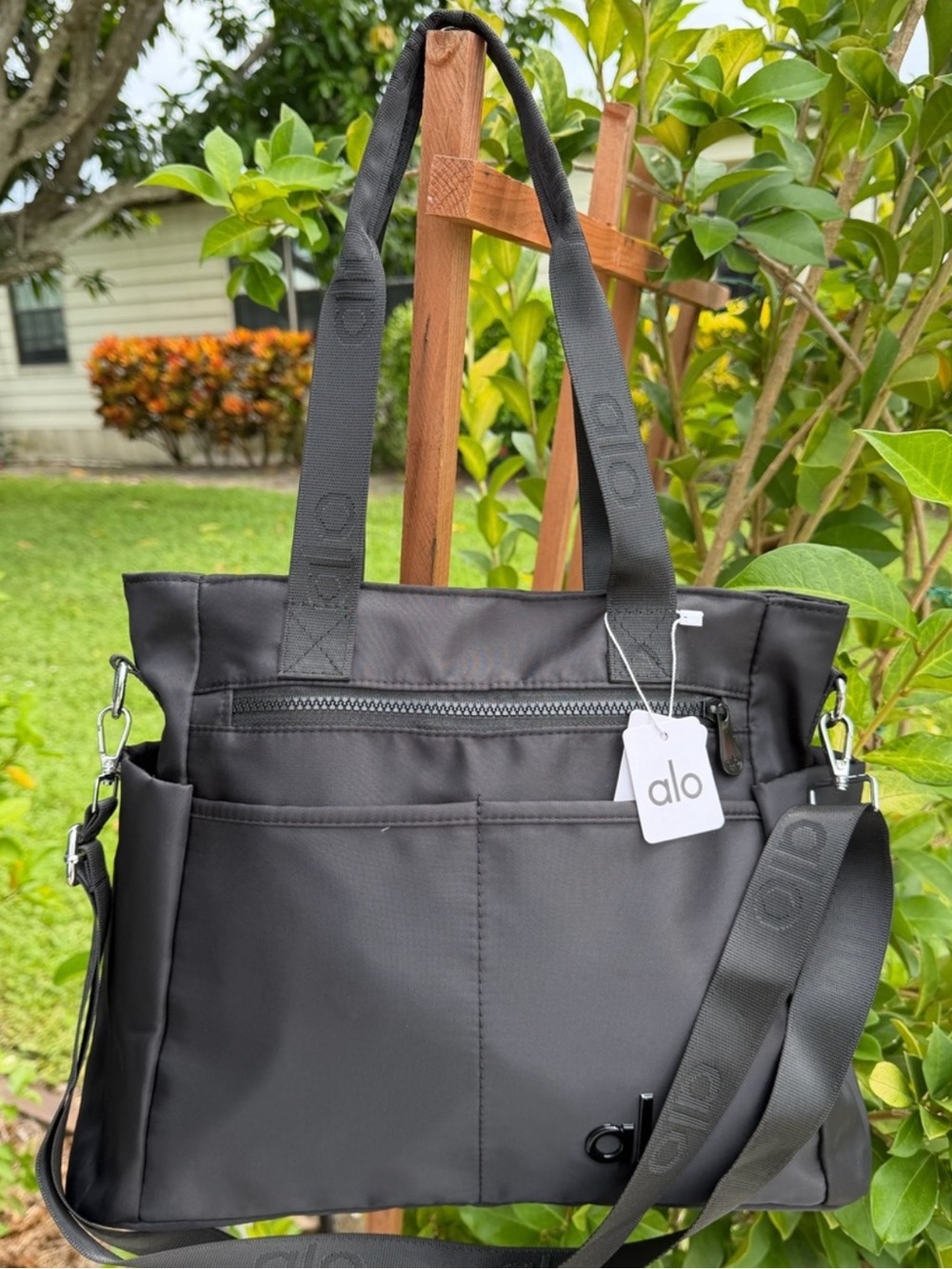 ALO YOGA Black Shoulder Bag Detachable Crossbody Strap